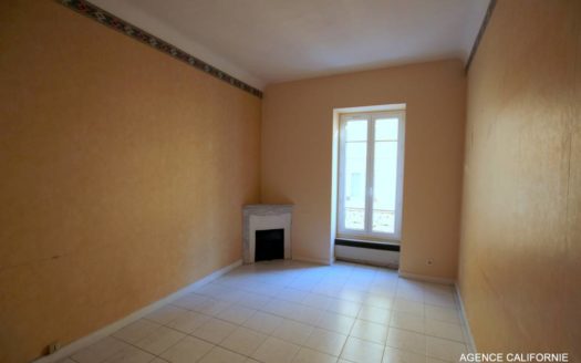 3 pièces Boulevard Carlone