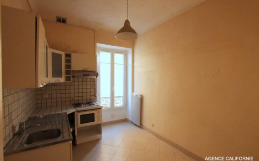 3 pièces Boulevard Carlone