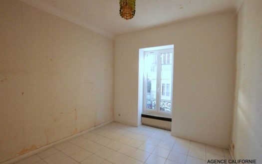 3 pièces Boulevard Carlone