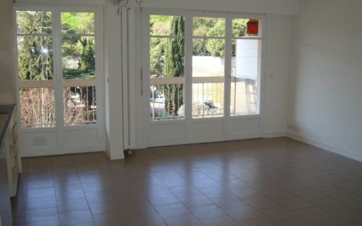 2 PIECES – BD CARLONE