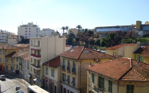 2 PIECES – BD CARLONE