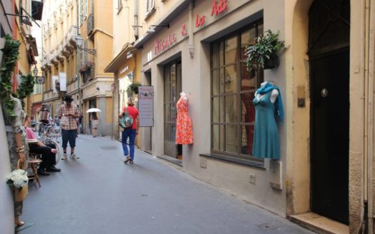 LOOCAL COMMERCIAL VIEUX NICE